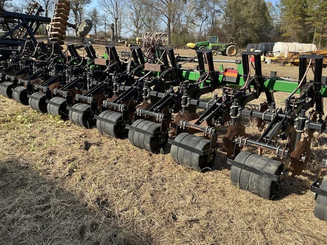 Image of Unverferth Ripper-Stripper 330 equipment image 4