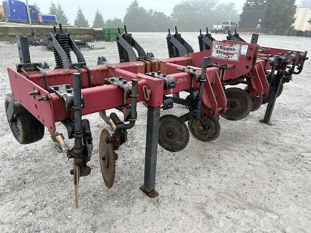 Image of Unverferth Ripper-Stripper equipment image 2