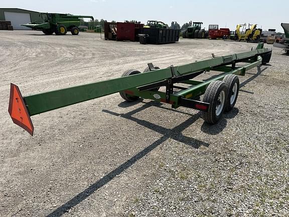 Image of Unverferth Roadrunner 636 equipment image 4