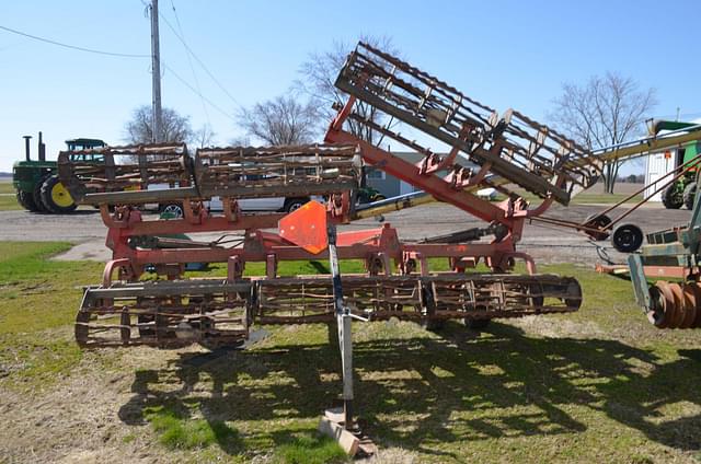 Image of Unverferth Rolling Harrow  II equipment image 4