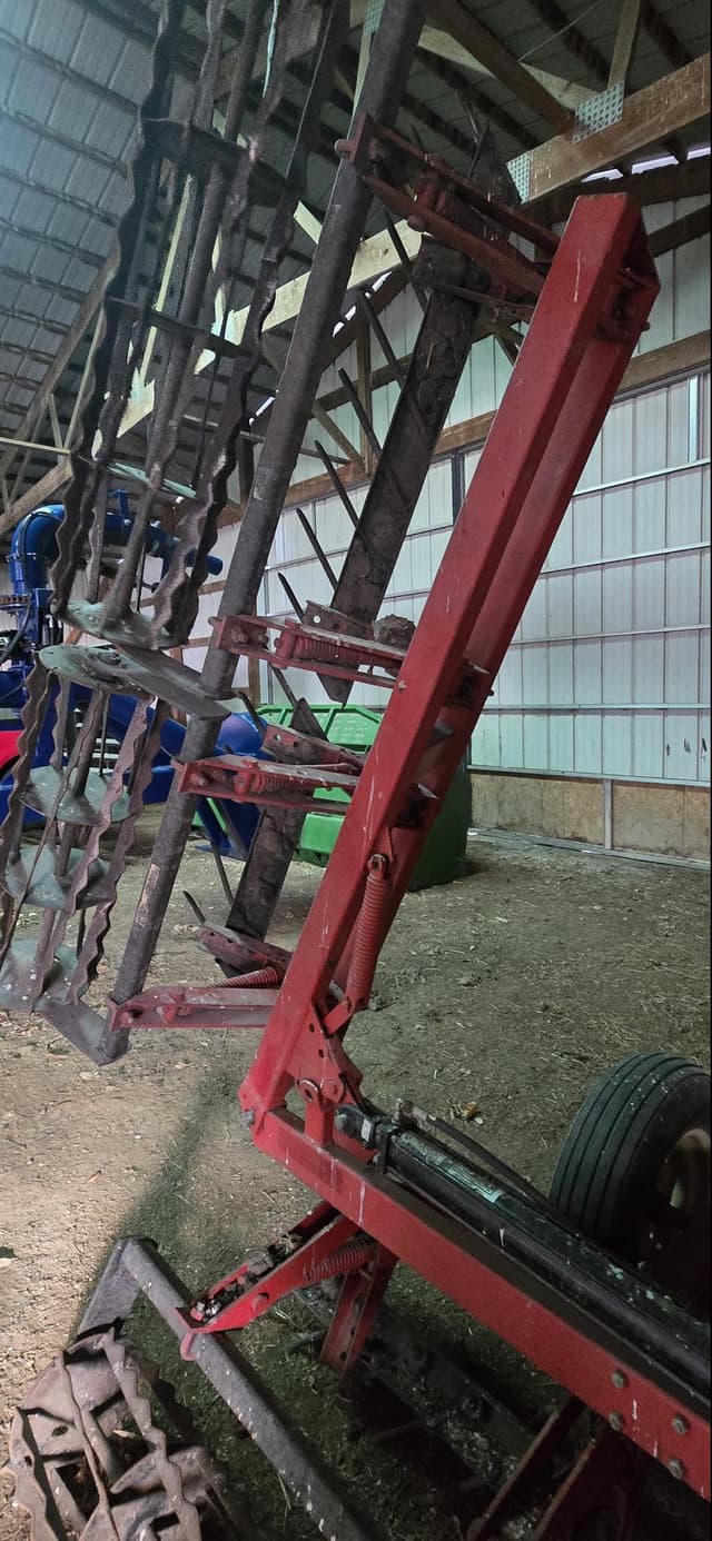 Image of Unverferth Rolling Harrow equipment image 4