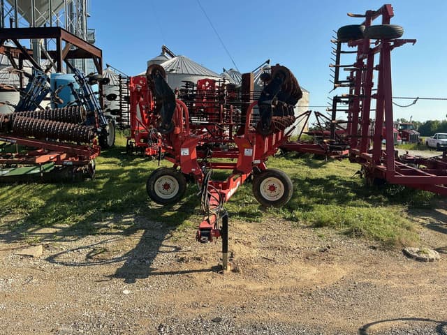 Image of Unverferth Rolling Harrow II equipment image 3
