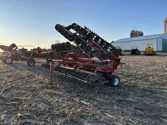 Image of Unverferth Rolling Harrow  II equipment image 3