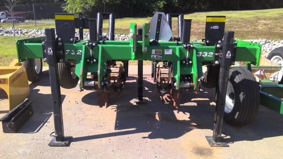 Image of Unverferth Ripper-Stripper 332 equipment image 1