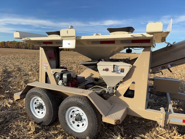 Image of Unverferth 410XL equipment image 4