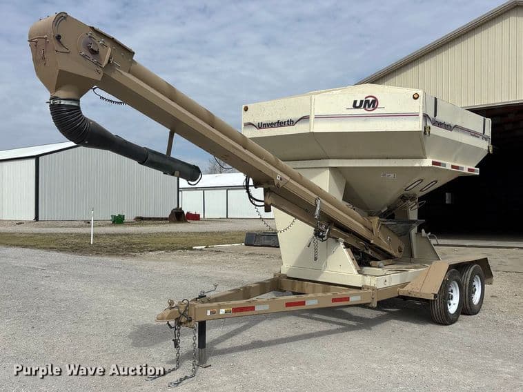 Image of Unverferth Seed Runner 2750 Primary image