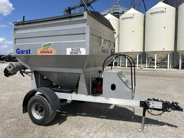 Image of Unverferth Yield Cart equipment image 1