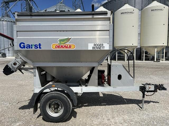 Image of Unverferth Yield Cart equipment image 3