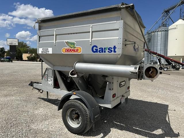 Image of Unverferth Yield Cart equipment image 4