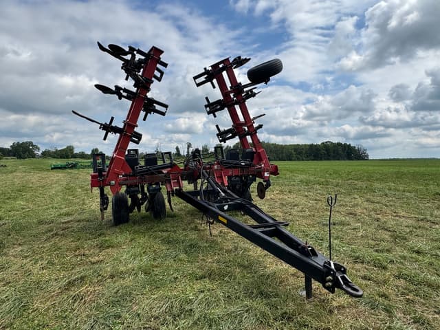 Image of Unverferth Zone-Builder equipment image 1