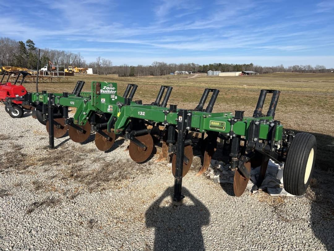 Image of Unverferth Zone-Builder 132 Primary image