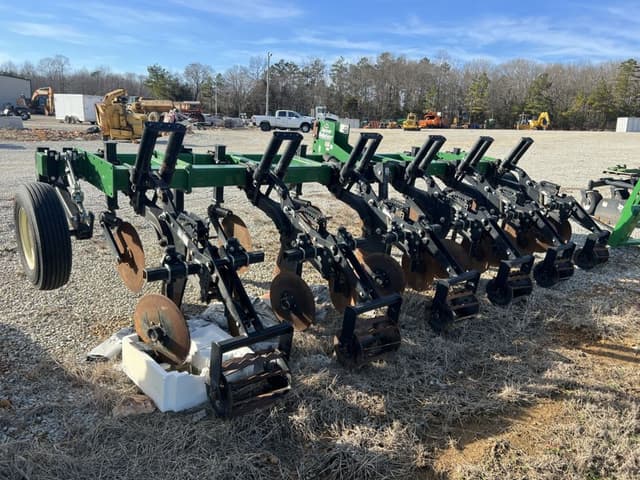 Image of Unverferth Zone-Builder 132 equipment image 1