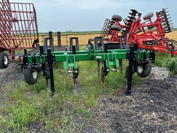 Main image Unverferth Zone-Builder 130