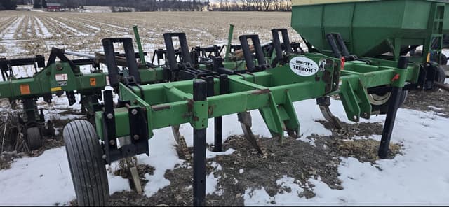 Image of Brent Tremor equipment image 2