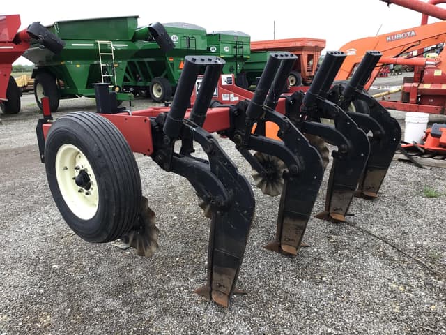 Image of Unverferth Zone-Builder 130 equipment image 2