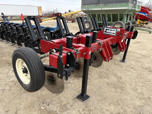 Image of Unverferth Zone-Builder 130 equipment image 3