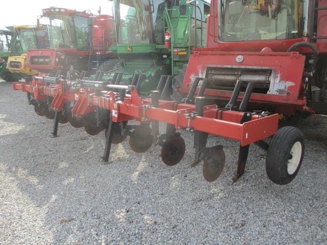 Unverferth Zone-Builder 130 Equipment Image0