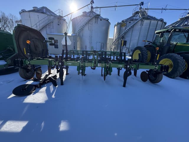 Image of Unverferth Zone-Builder 132 equipment image 1