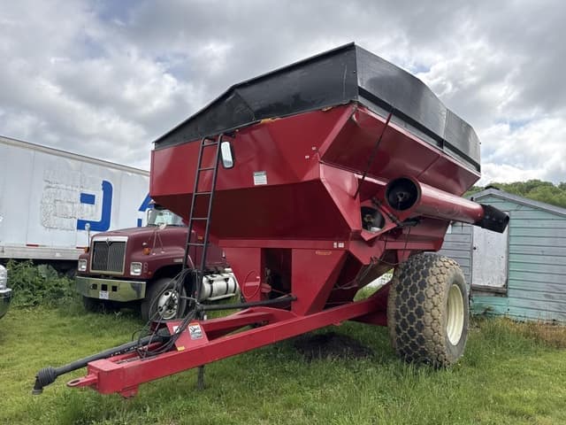 Image of Unverferth 8000 equipment image 1