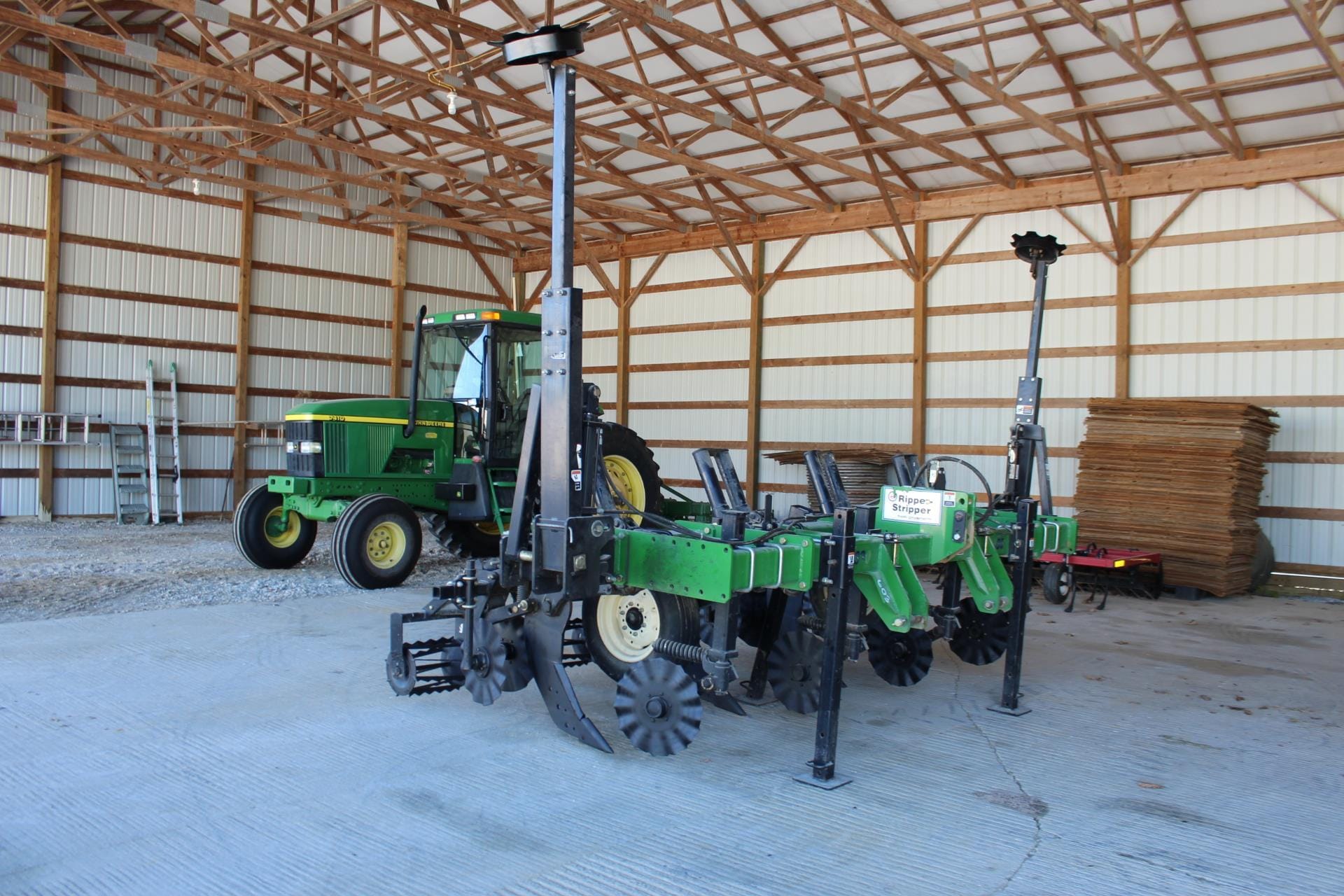 Main image Unverferth Ripper-Stripper 330