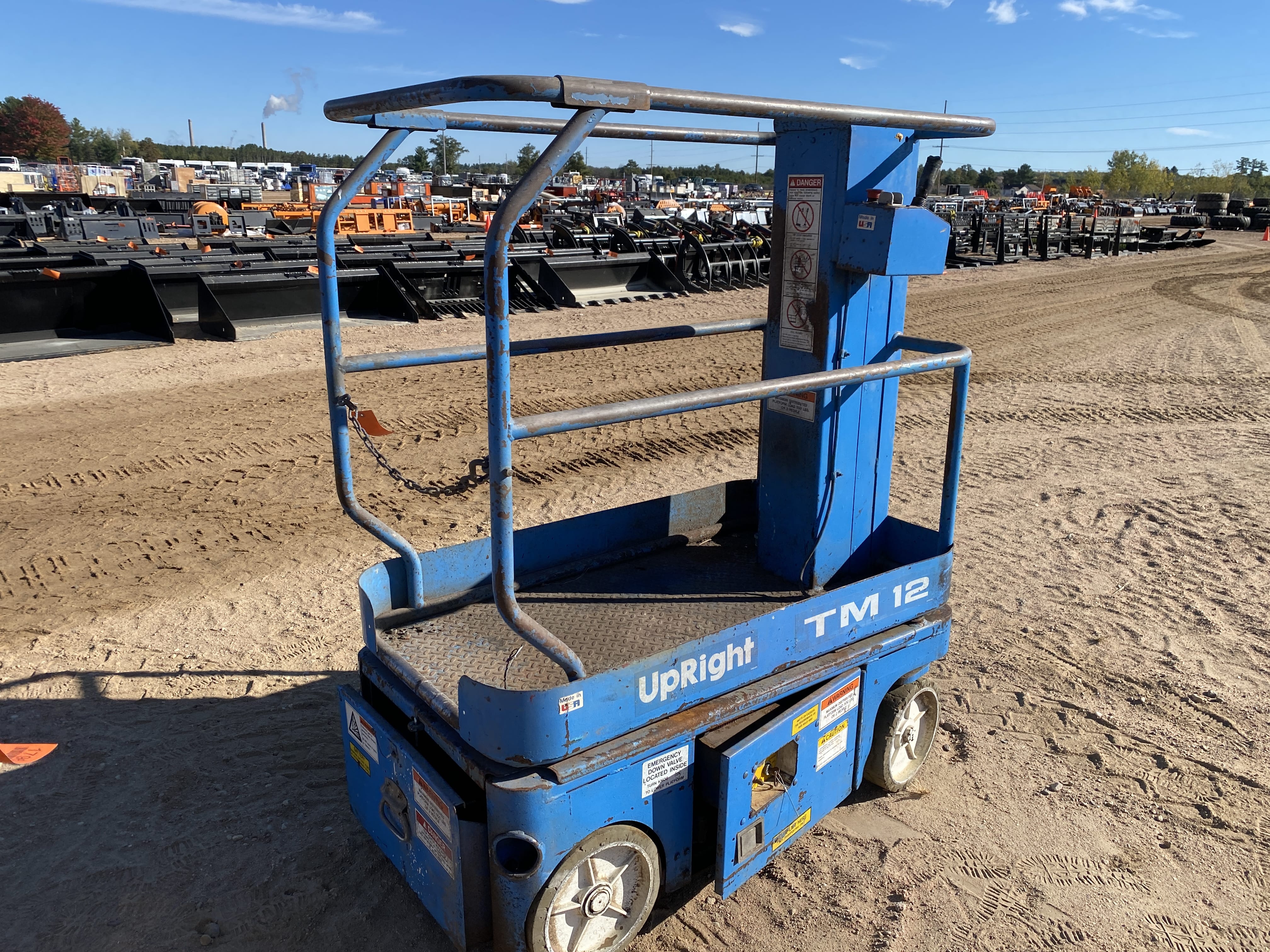 Main image Upright TM12