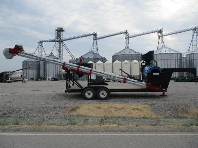 Image of USC Treatment Trailer equipment image 3