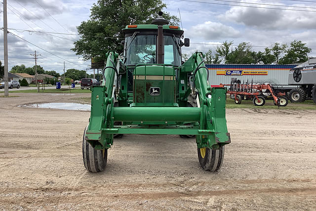 Image of John Deere 4240 equipment image 1