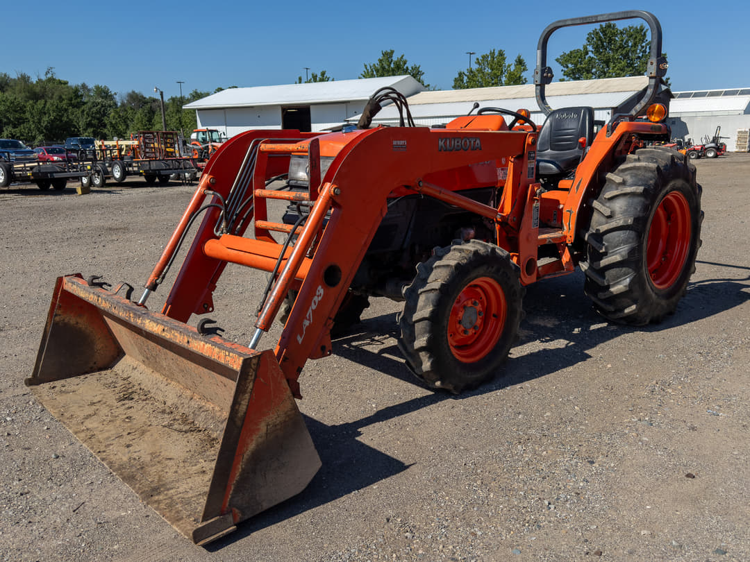 Image of Kubota L4400DT Image 1