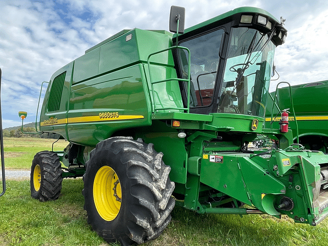 Image of John Deere 9660 STS equipment image 4