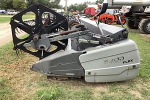 2008 Gleaner 8200 Image