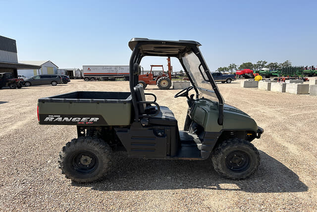 Image of Polaris Ranger 700 XP equipment image 4