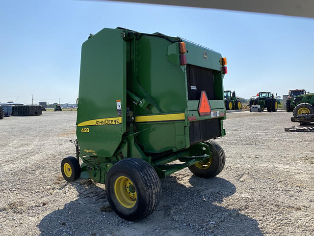 Image of John Deere 458 MegaWide Plus equipment image 2