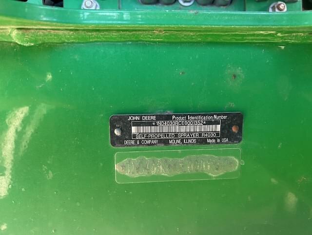 Image of John Deere R4030 equipment image 4
