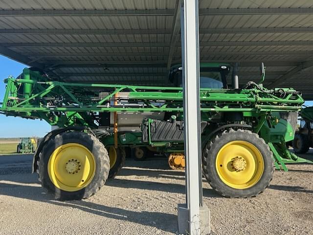 Image of John Deere R4030 equipment image 2