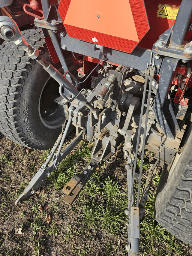 Image of Massey Ferguson 1749 equipment image 2