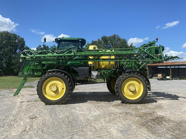 Image of John Deere R4030 equipment image 1