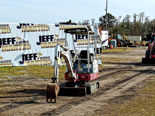 Image of Takeuchi TB216 equipment image 1