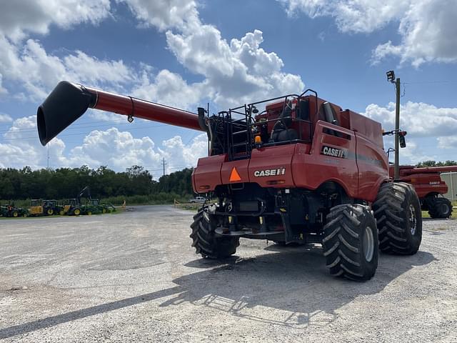 Image of Case IH 8240 equipment image 4