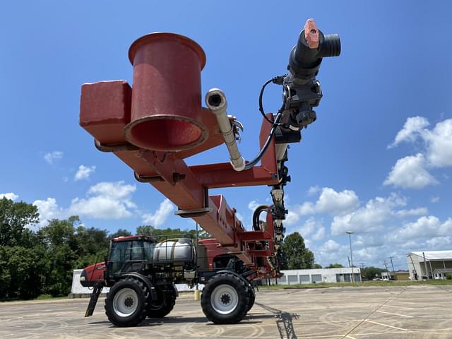 Image of Case IH Patriot 3240 equipment image 3