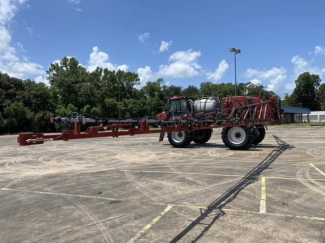 Image of Case IH Patriot 3240 equipment image 4