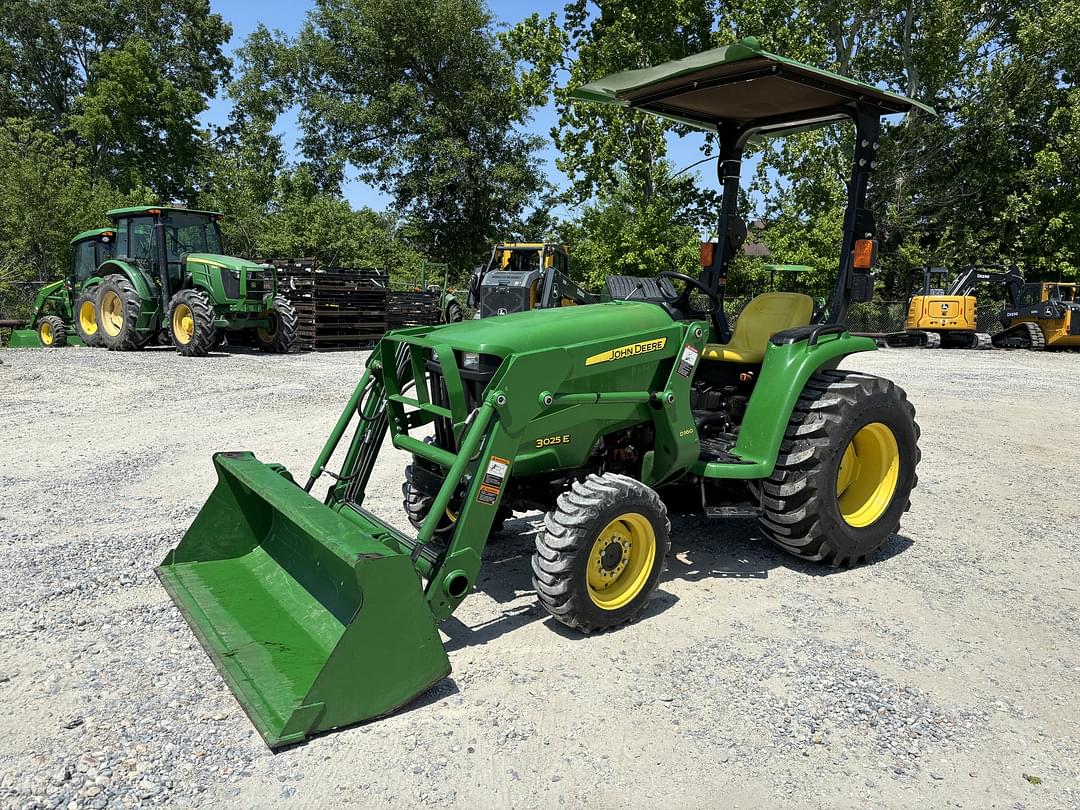 Image of John Deere 3025E Primary image