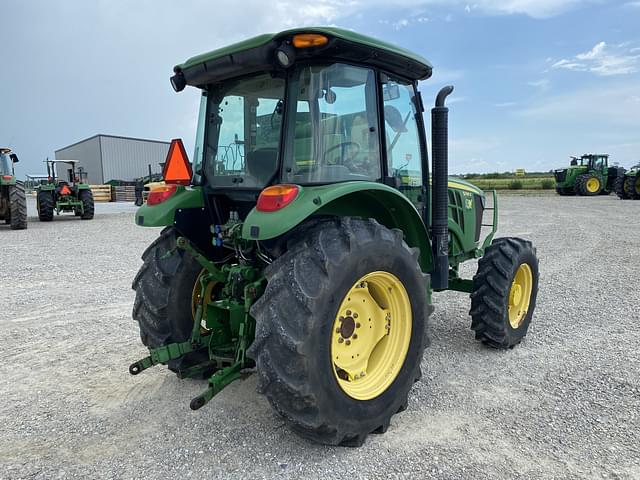 Image of John Deere 5085E equipment image 4