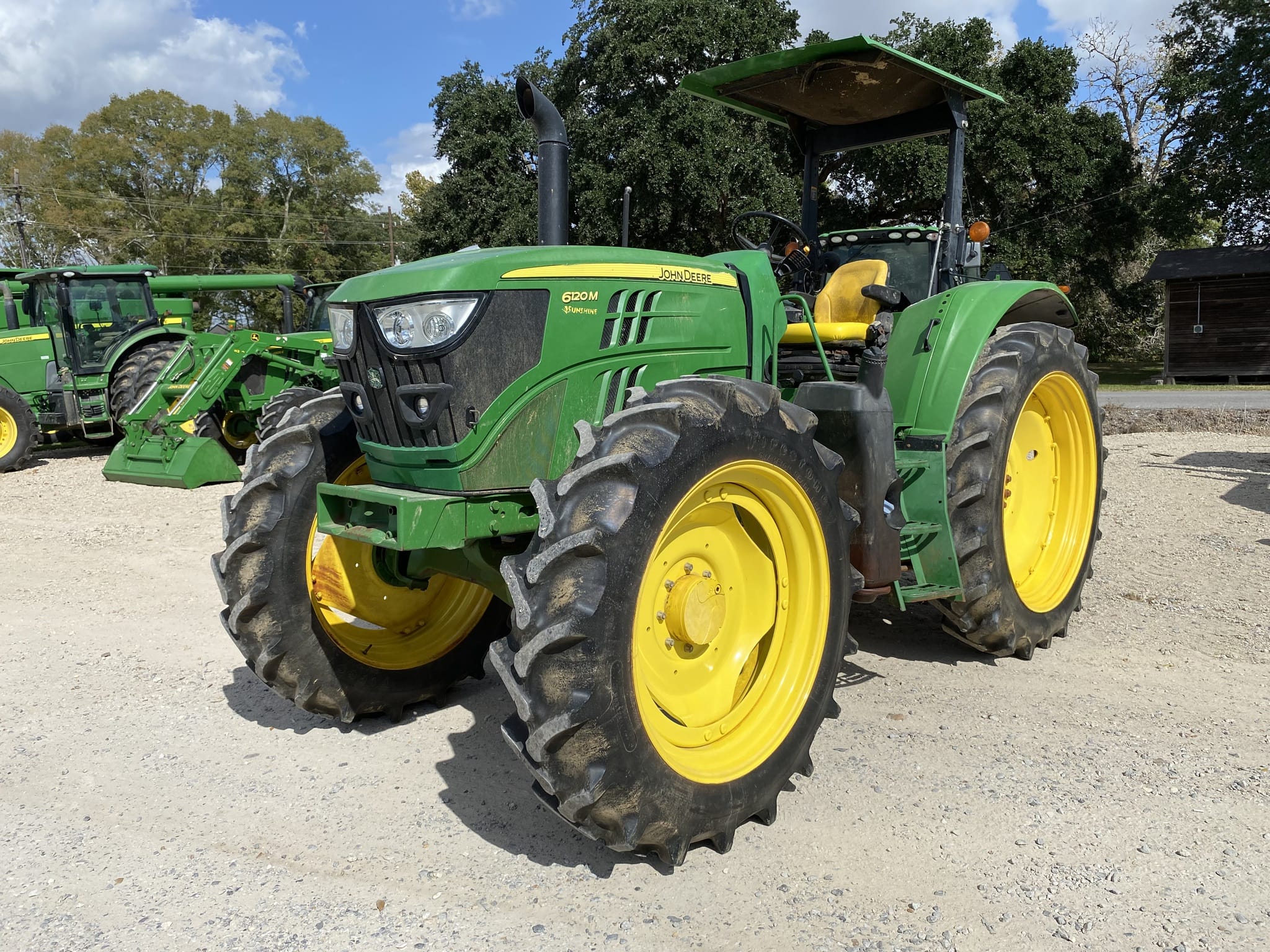 2017 John Deere 6120M Equipment Image0
