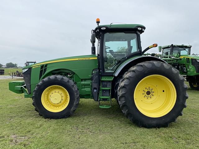 Image of John Deere 8295R equipment image 1