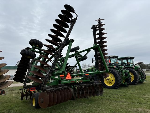 Image of John Deere 2633 equipment image 2