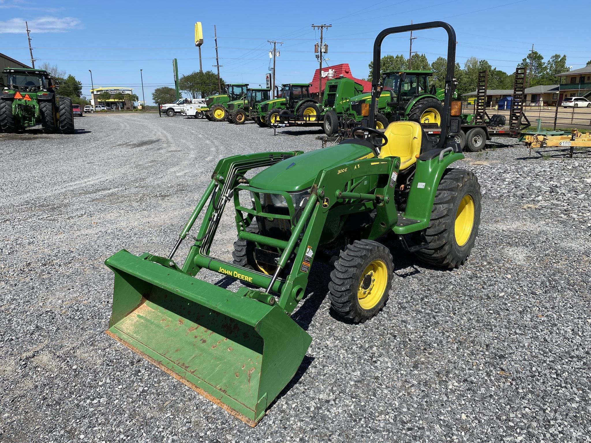Main image John Deere 3038E