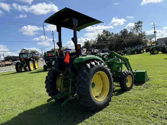 Image of John Deere 4066M equipment image 4