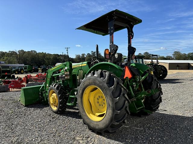 Image of John Deere 5055E equipment image 2