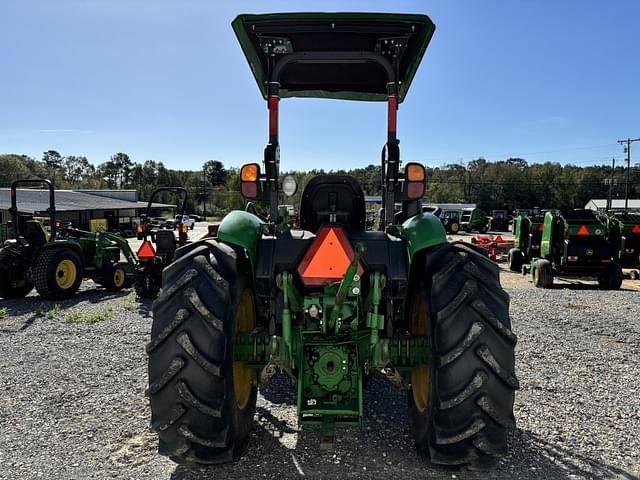 Image of John Deere 5055E equipment image 3