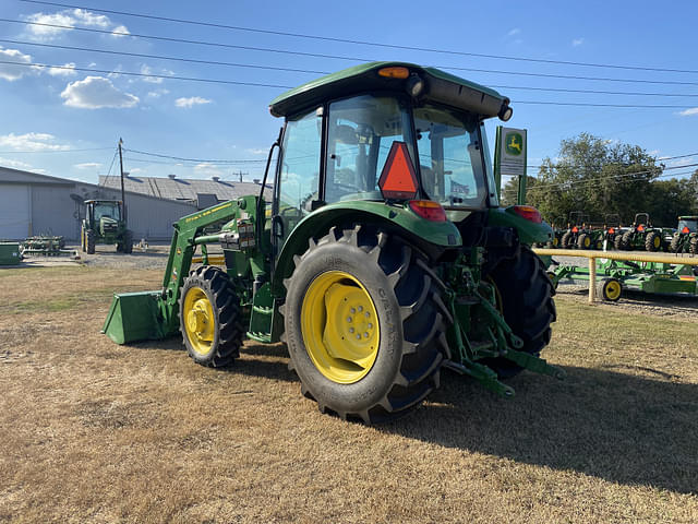 Image of John Deere 5065E equipment image 2